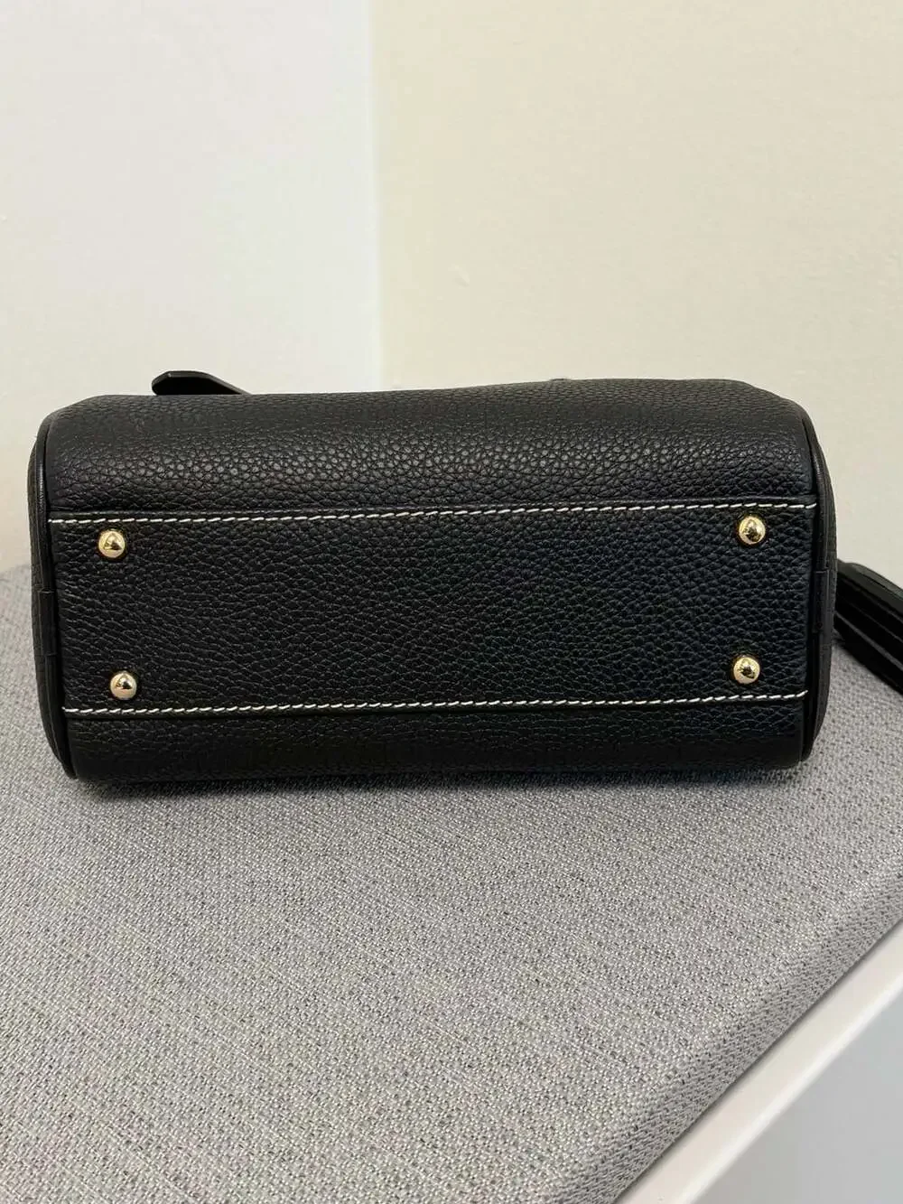 Dooney & Bourke Small Kendra Satchel Black Leather - Picture 3 of 9